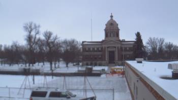 Weather camera view of Ellendale HS.