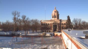 Weather camera view of Ellendale HS.