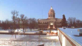 Weather camera view of Ellendale HS.