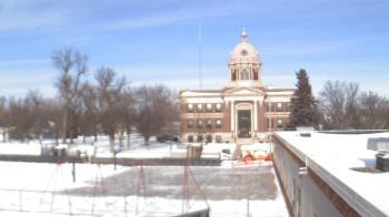 Weather camera view of Ellendale HS.