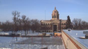 Weather camera view of Ellendale HS.