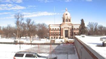 Weather camera view of Ellendale HS.