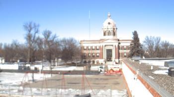 Weather camera view of Ellendale HS.