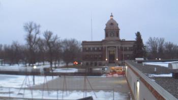 Weather camera view of Ellendale HS.