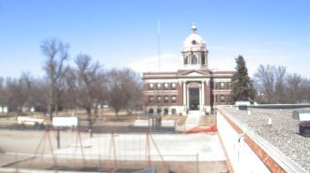 Weather camera view of Ellendale HS.