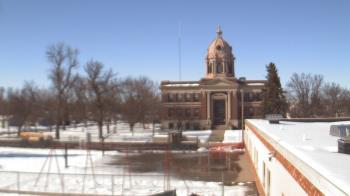 Weather camera view of Ellendale HS.