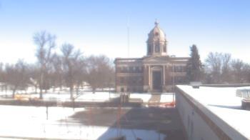 Weather camera view of Ellendale HS.