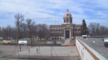 Weather camera view of Ellendale HS.