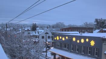 Weather camera view of Elizabethtown Public Library.