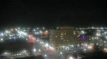 Weather camera view of First National Bank-Hutchinson.