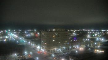 Weather camera view of First National Bank-Hutchinson.
