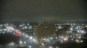 Weather camera view of First National Bank-Hutchinson.