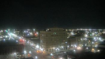 Weather camera view of First National Bank-Hutchinson.