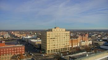 Weather camera view of First National Bank-Hutchinson.