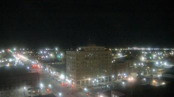 Weather camera view of First National Bank-Hutchinson.