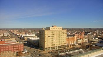 Weather camera view of First National Bank-Hutchinson.
