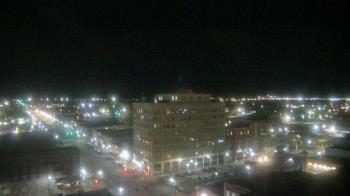 Weather camera view of First National Bank-Hutchinson.