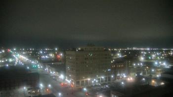 Weather camera view of First National Bank-Hutchinson.