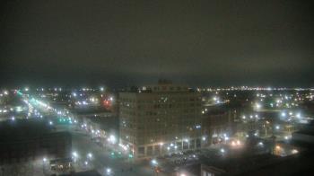 Weather camera view of First National Bank-Hutchinson.