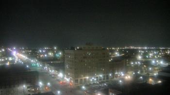Weather camera view of First National Bank-Hutchinson.