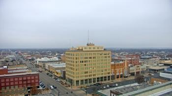 Weather camera view of First National Bank-Hutchinson.