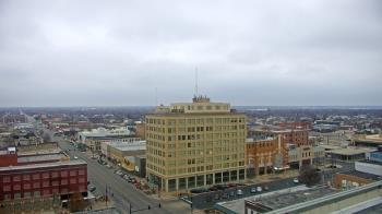 Weather camera view of First National Bank-Hutchinson.