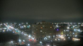 Weather camera view of First National Bank-Hutchinson.
