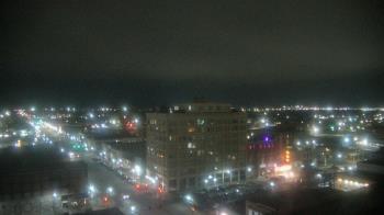Weather camera view of First National Bank-Hutchinson.