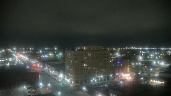Weather camera view of First National Bank-Hutchinson.
