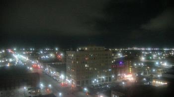 Weather camera view of First National Bank-Hutchinson.