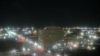 Weather camera view of First National Bank-Hutchinson.