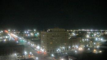 Weather camera view of First National Bank-Hutchinson.