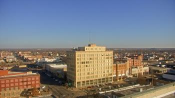 Weather camera view of First National Bank-Hutchinson.