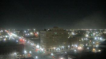 Weather camera view of First National Bank-Hutchinson.