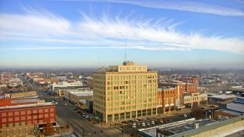 Weather camera view of First National Bank-Hutchinson.