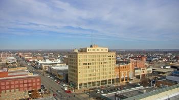 Weather camera view of First National Bank-Hutchinson.