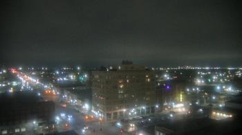 Weather camera view of First National Bank-Hutchinson.