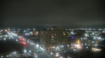 Weather camera view of First National Bank-Hutchinson.