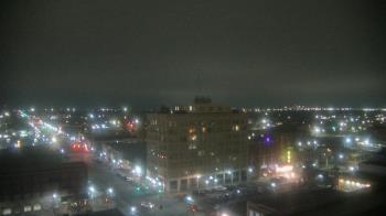 Weather camera view of First National Bank-Hutchinson.