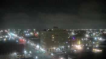 Weather camera view of First National Bank-Hutchinson.