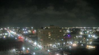 Weather camera view of First National Bank-Hutchinson.
