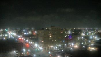 Weather camera view of First National Bank-Hutchinson.