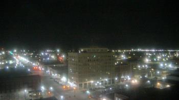 Weather camera view of First National Bank-Hutchinson.