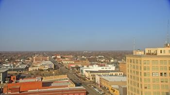 Weather camera view of First National Bank-Hutchinson.