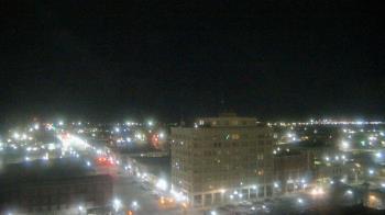 Weather camera view of First National Bank-Hutchinson.