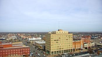 Weather camera view of First National Bank-Hutchinson.