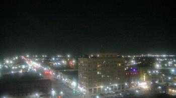 Weather camera view of First National Bank-Hutchinson.