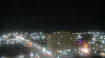 Weather camera view of First National Bank-Hutchinson.