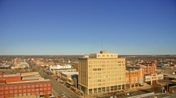 Weather camera view of First National Bank-Hutchinson.