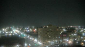 Weather camera view of First National Bank-Hutchinson.